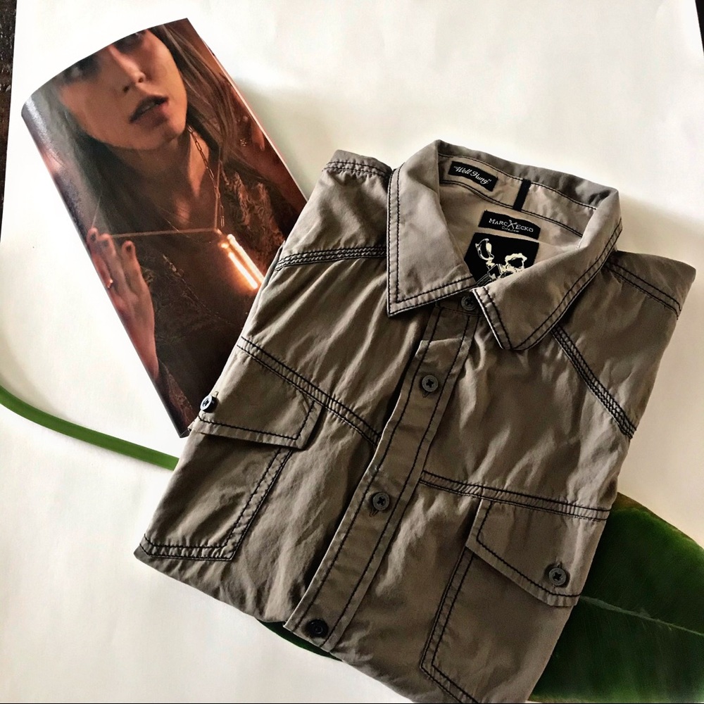 Marc Ecko Button Down Shirt short sleeve in olive